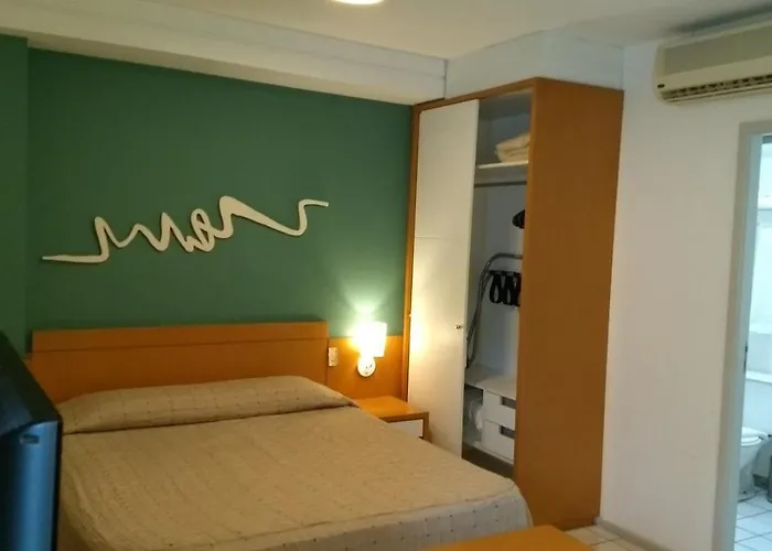 Bristol Praia do Canto Apart Hotel