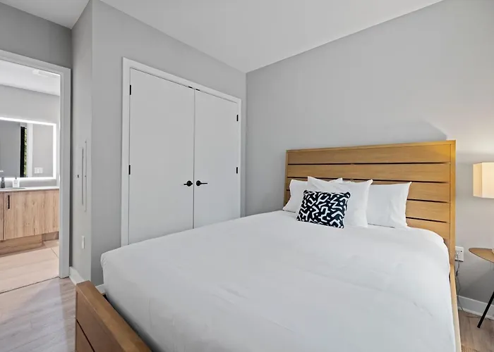 Coda On Half, A Placemakr Experience - Navy Yard