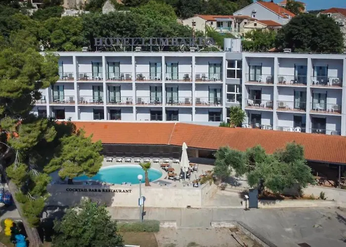 Hotel Lumbarda