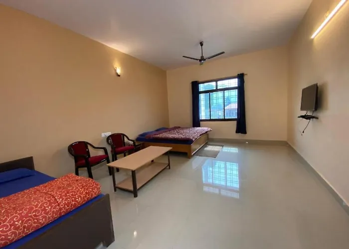 Goroomgo Kanara Hotel Bhimtal - Parking Facilities - Excellent Service
