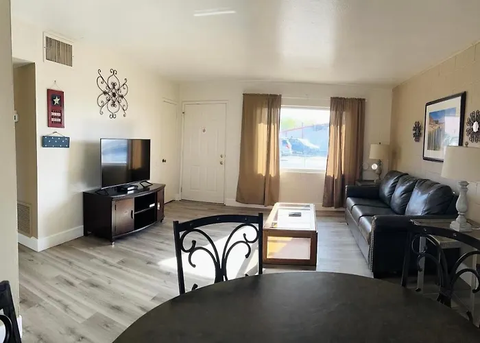 Lake Powell Motel & Apartments