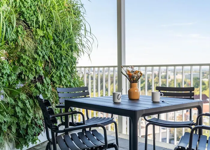 Black F Tower - Serviced Apartments