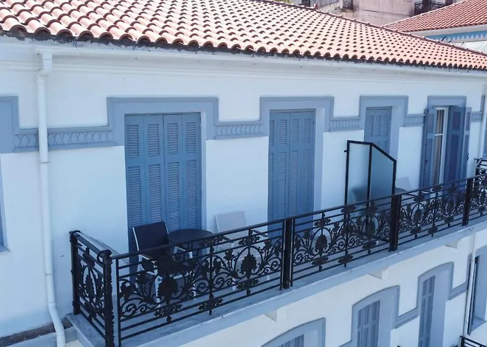 Leonidas Hotel