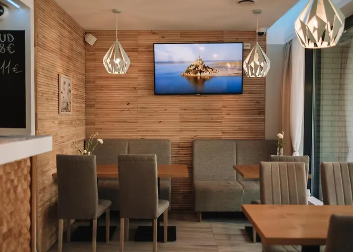 Merepargi Aparthotel & Cafe
