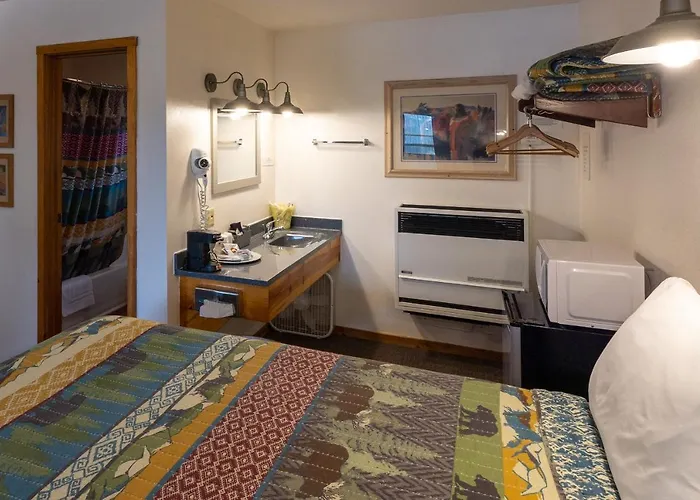 Elk Horn Lodge Motel And Cabins
