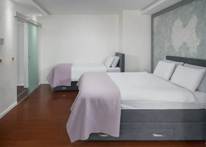 Hotel Tomi