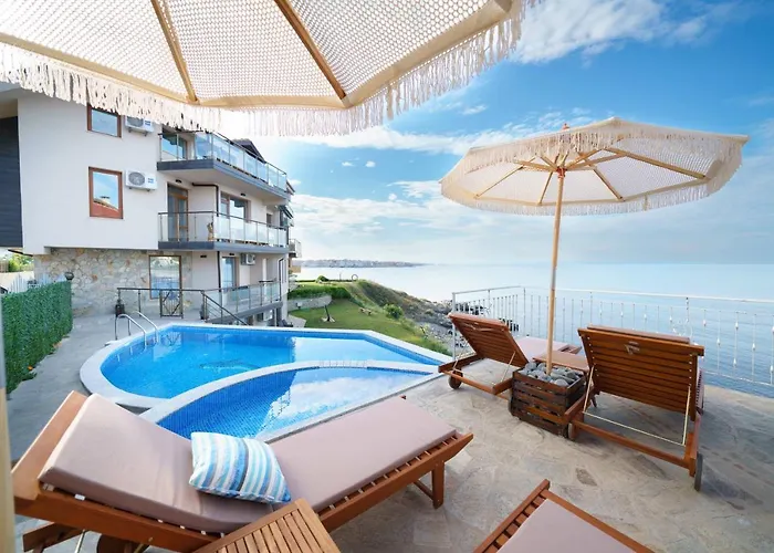 Dolphin Bay Boutique Complex Sozopol