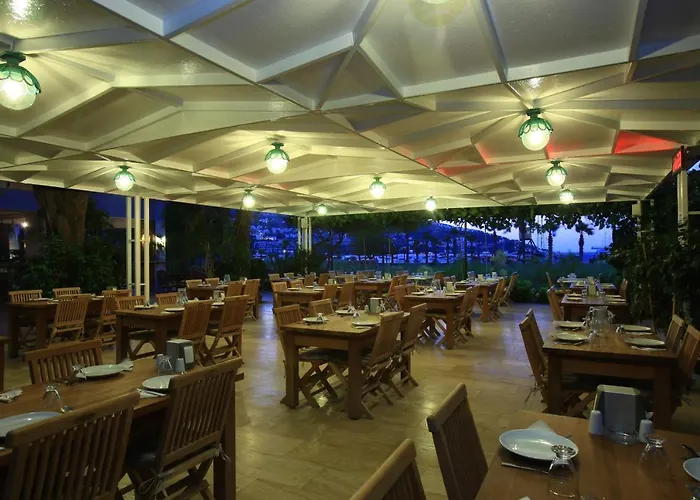 Catamaran Hotel