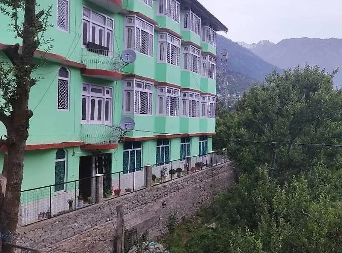 Hotel O Apple Resort