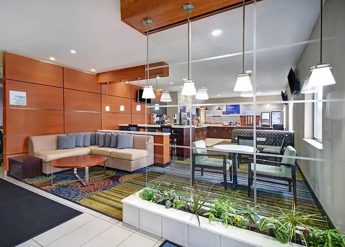 Holiday Inn Express Marshall By Ihg