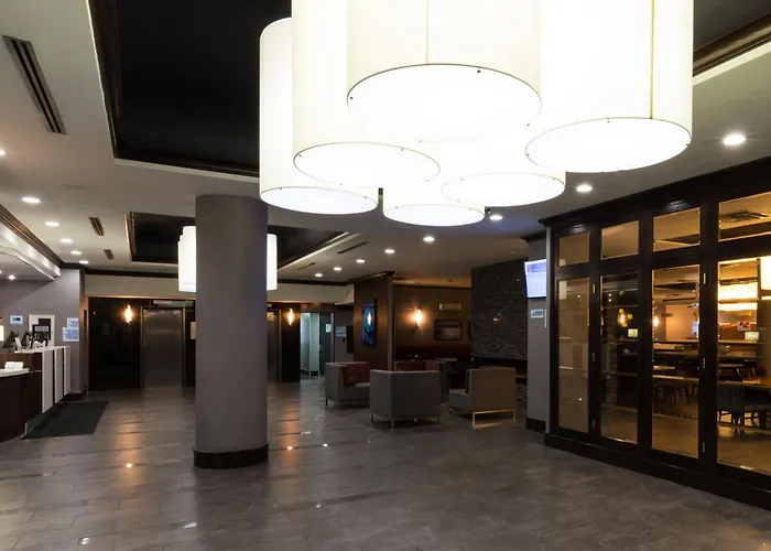 Holiday Inn Express Edmonton Downtown By Ihg