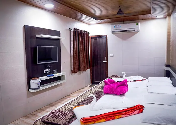 Hotel Qadri 4 Min Distance From Dargah