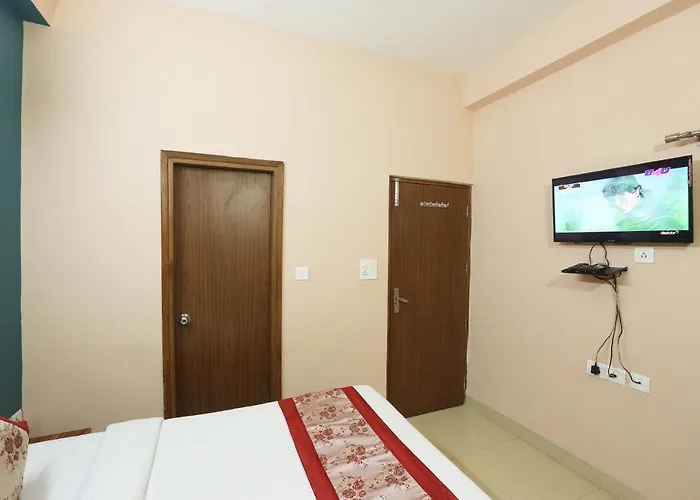 Hotel Surya Palace By Aura