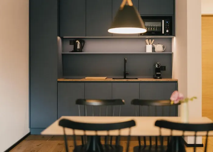 Cella Apartments ****