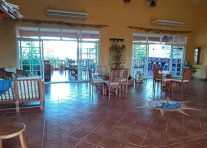 Villas At Gone Fishing Panama Resort