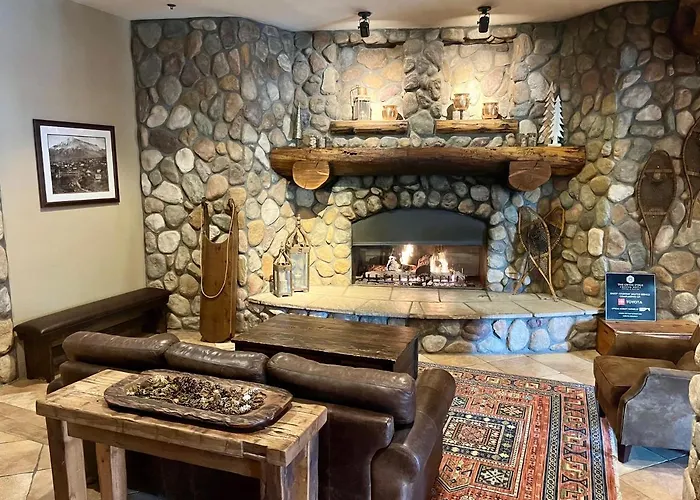 Mt Cb Base Area With King Bed, Outdoor Hot Tub & Pool