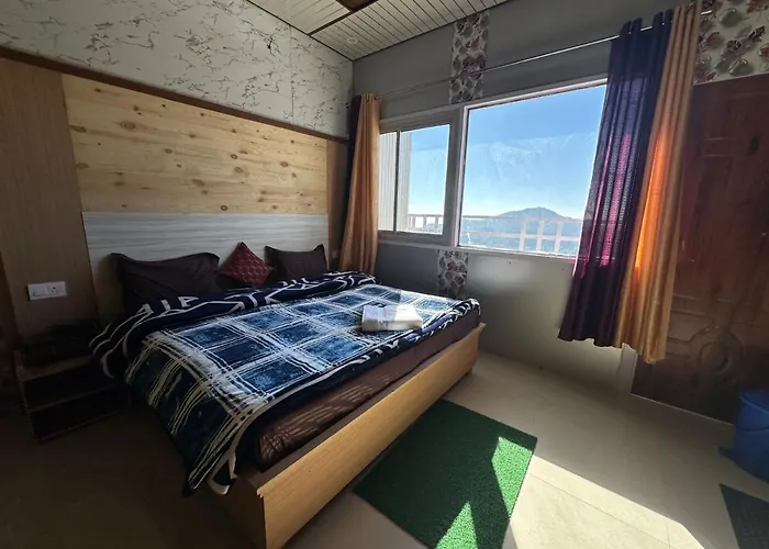 Kanatal'S Valley View Inn