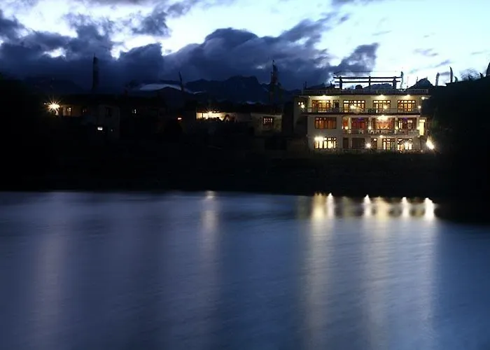 Hotel Lake View