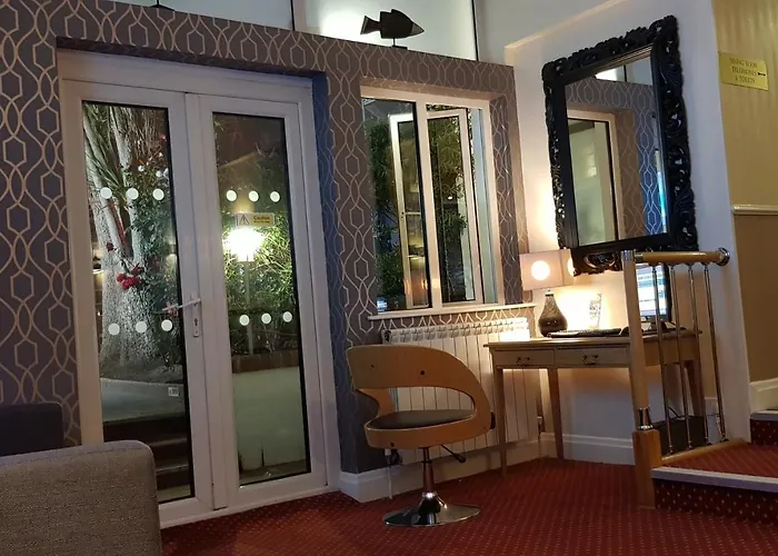 Norfolk Hotel