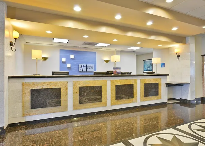 Holiday Inn Express & Suites Tacoma South - Lakewood By Ihg