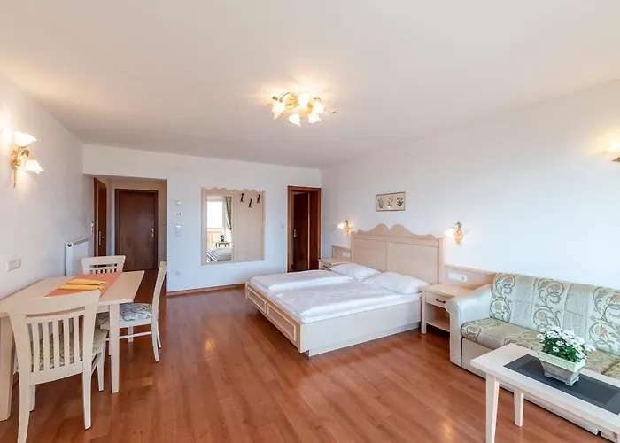 Appartement Tschivon