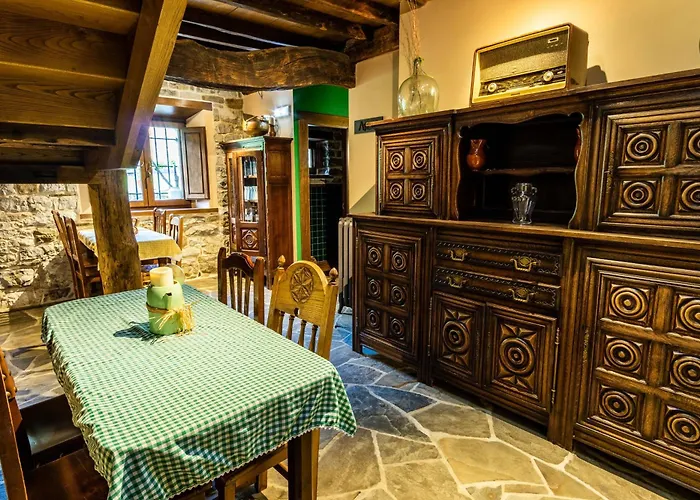 Casona de El Castañíu