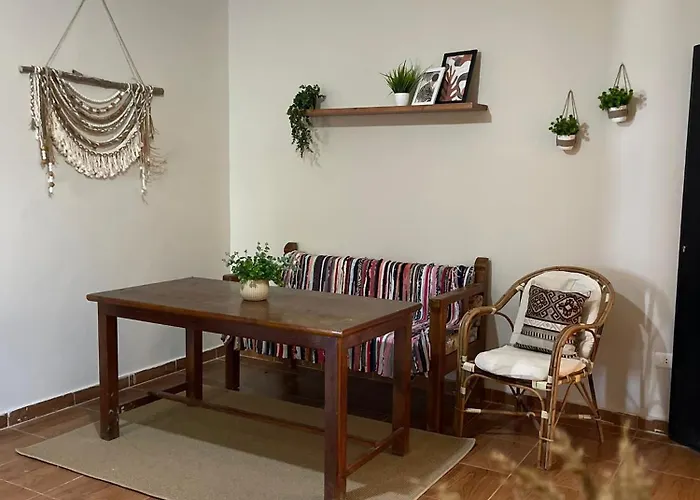 La Casa Budget