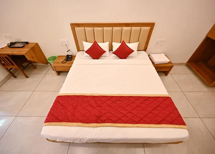 Hotel Rays Inn Boarding And Lodging