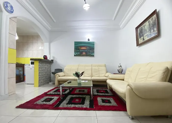 Double Twins Hotel & Suites