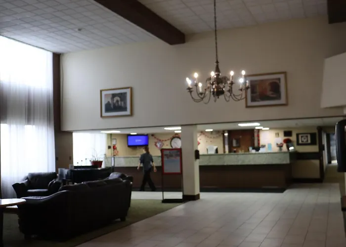 Clarion Hotel & Conference Center Lansing West