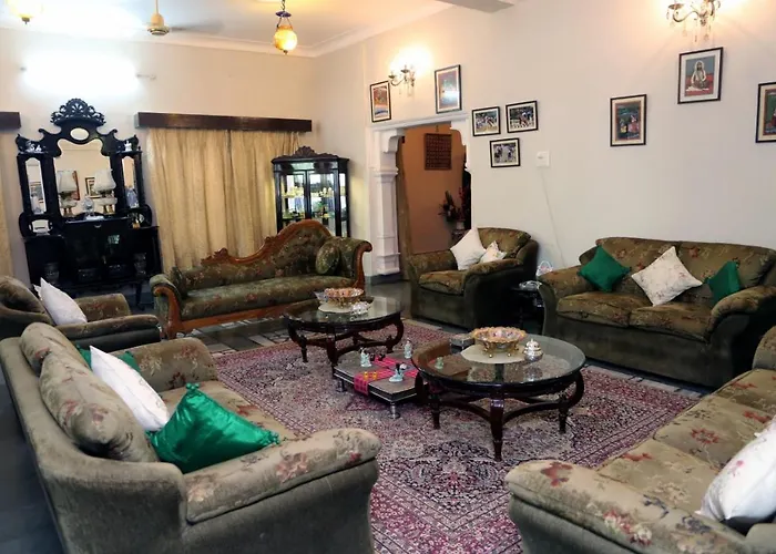 Hotel Karan Villas