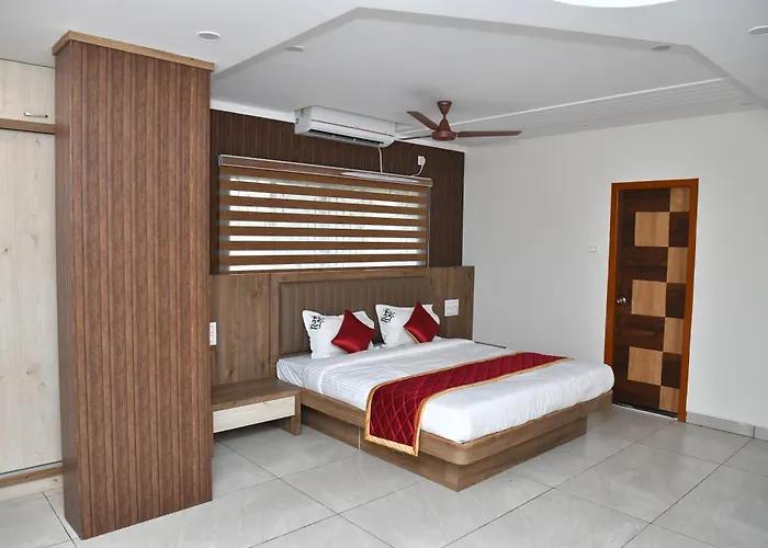 Hotel Rays Inn Boarding & Lodging