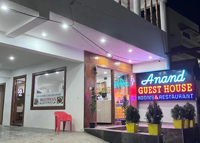 Anand Beach Guesthouse By Moonrocks