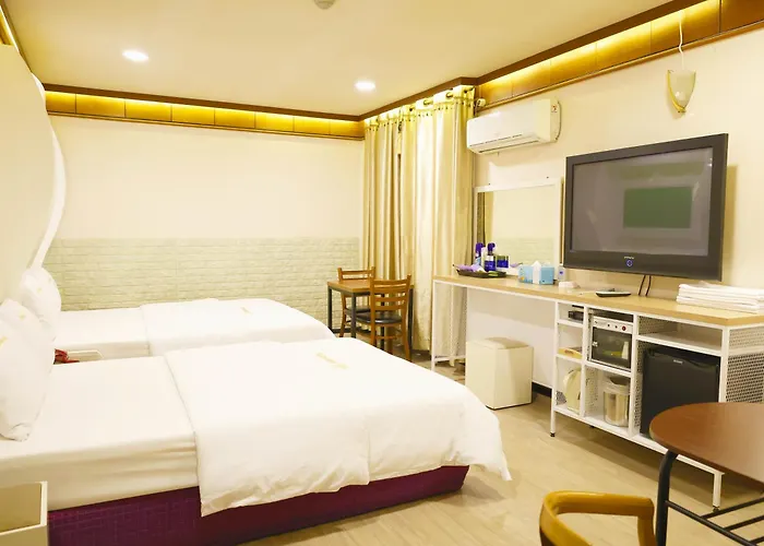 Goodstay Andong Park Hotel
