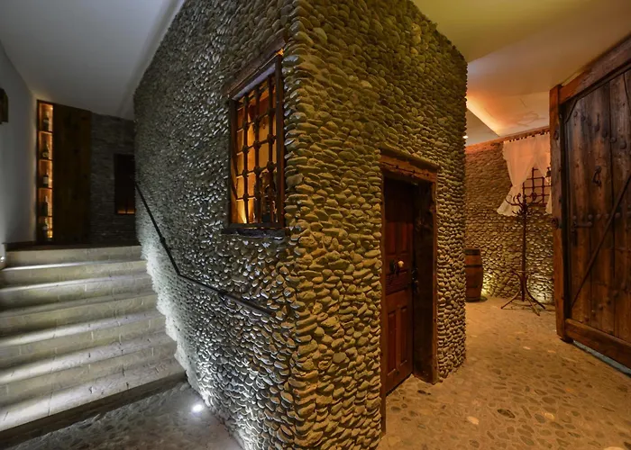 Hotel Carshia E Jupave