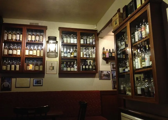 Highlander Inn