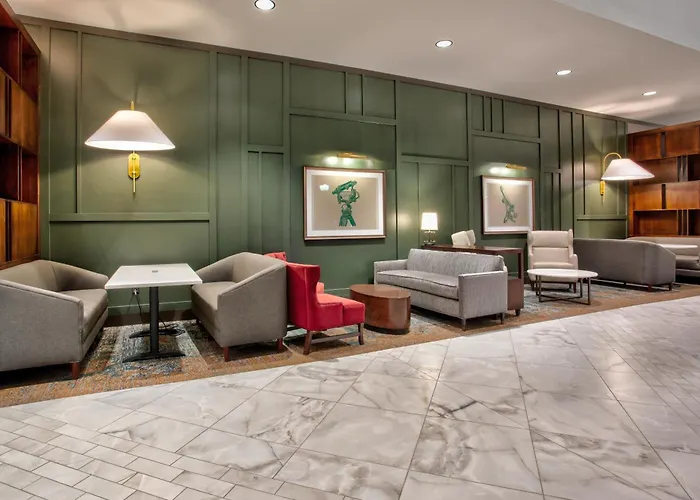 Doubletree By Hilton Lansing