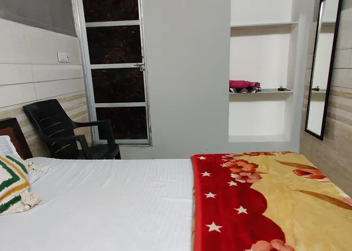 Varah Square Guest House