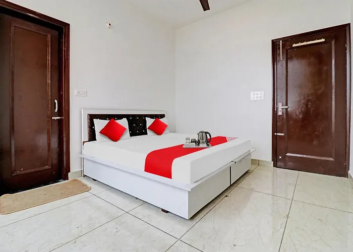 Oyo Flagship Hotel Royal Inn