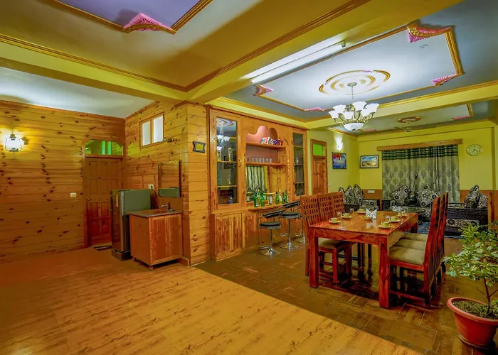 Shree Ram Cottage, Manali ! 1,2,3 Bedroom Luxury Cottages Available