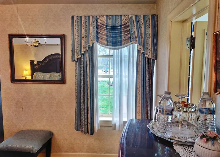Montague Inn Bed & Breakfast