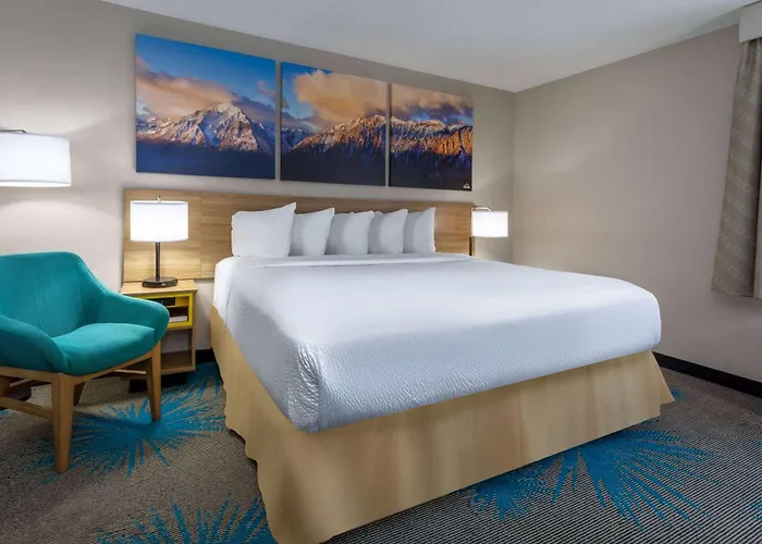Days Inn & Suites By Wyndham Denver International Airport