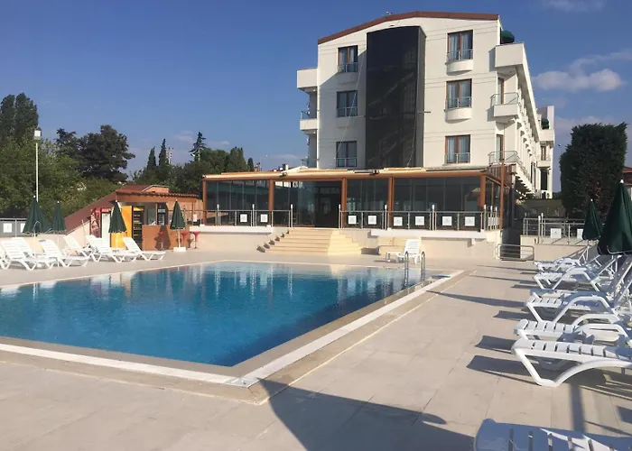 Double Royal Hotel