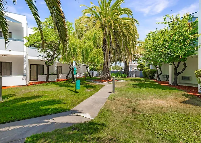 Best Western Plus Wine Country Inn&Suites