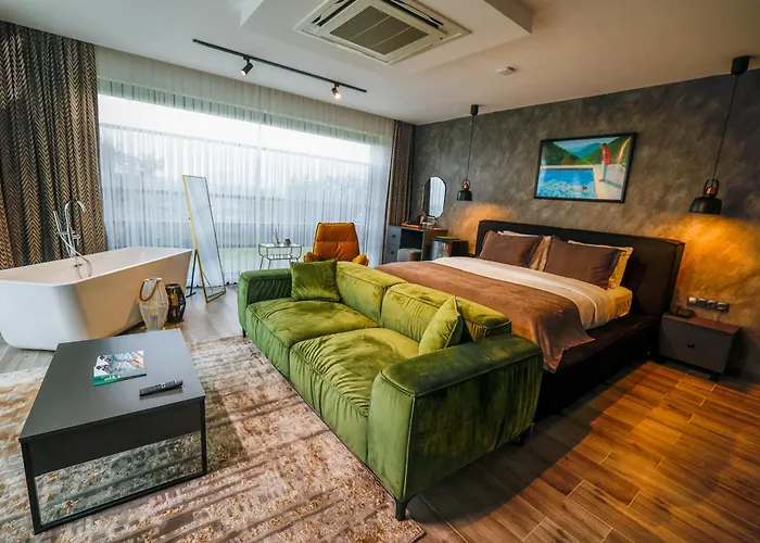 Cathan Art Hotel