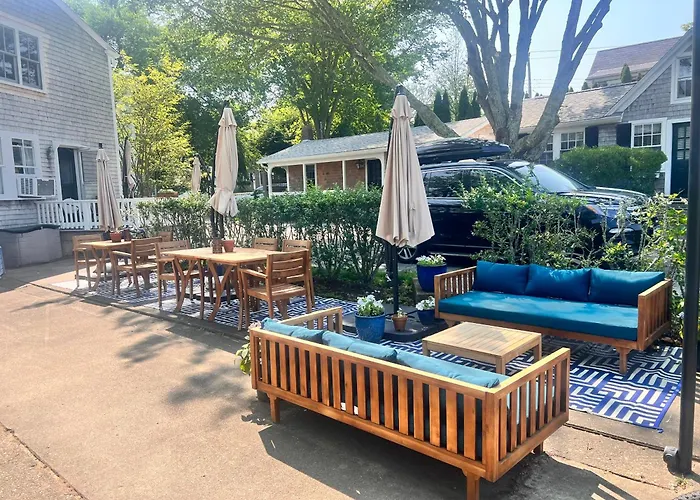 Edgartown Commons