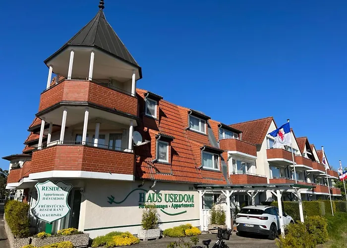 HAUS USEDOM Ferienwohnanlage mit Frühstücks-Restaurant gegenüber im Seeschlösschen