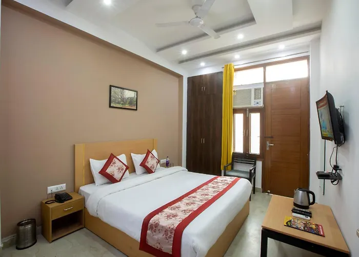 Hotel Surya Palace By Aura
