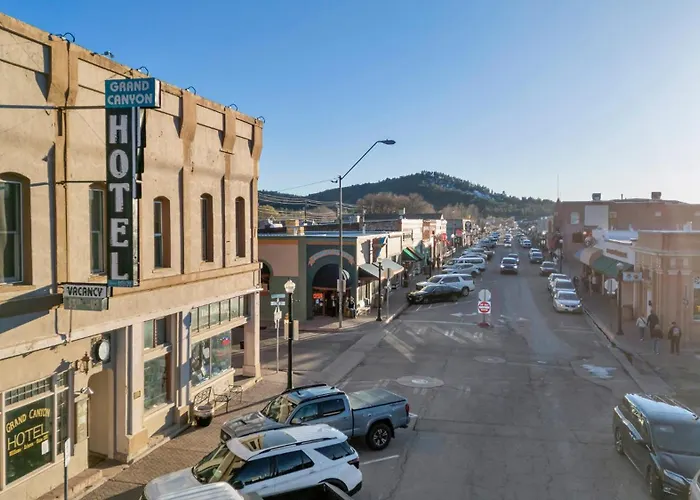 The Historic Grand Canyon Hotel