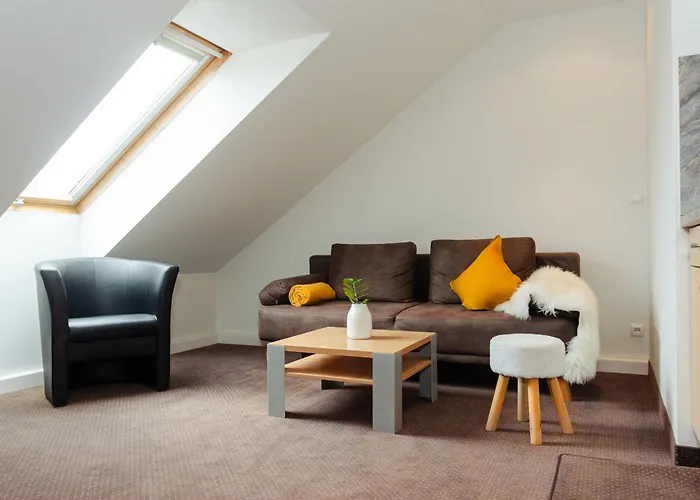 Hotel am Hachinger Bach by Blattl